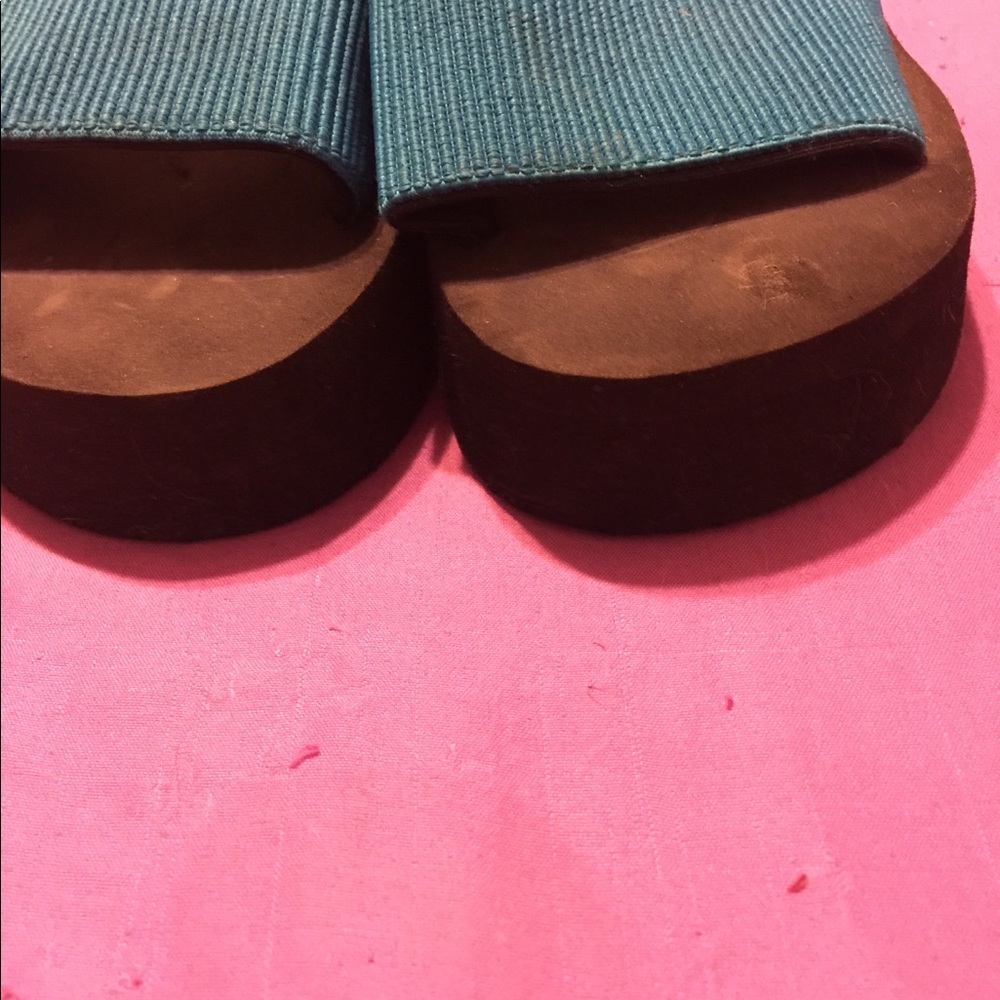 Slides - Picture 3 of 5